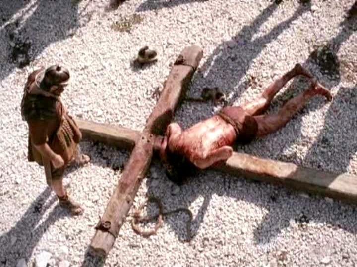 004POC_James_Caviezel_061 JESUS LYING ON CROSS